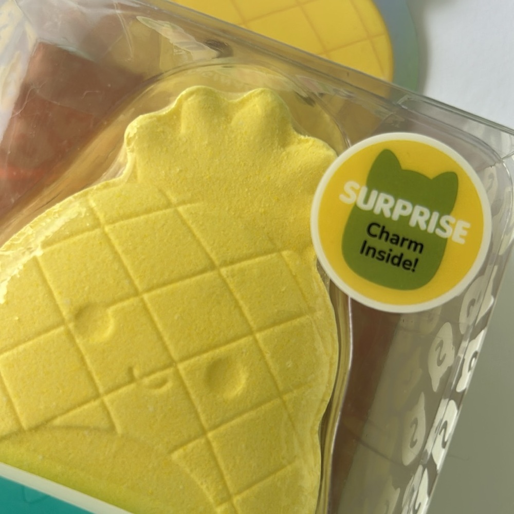 Squishmallows Chunky Pineapple Bath Bomb